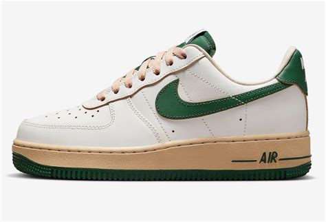 Nike Air Force 1 niedrig '07 LV8 Vintage klammgrün (Damen)